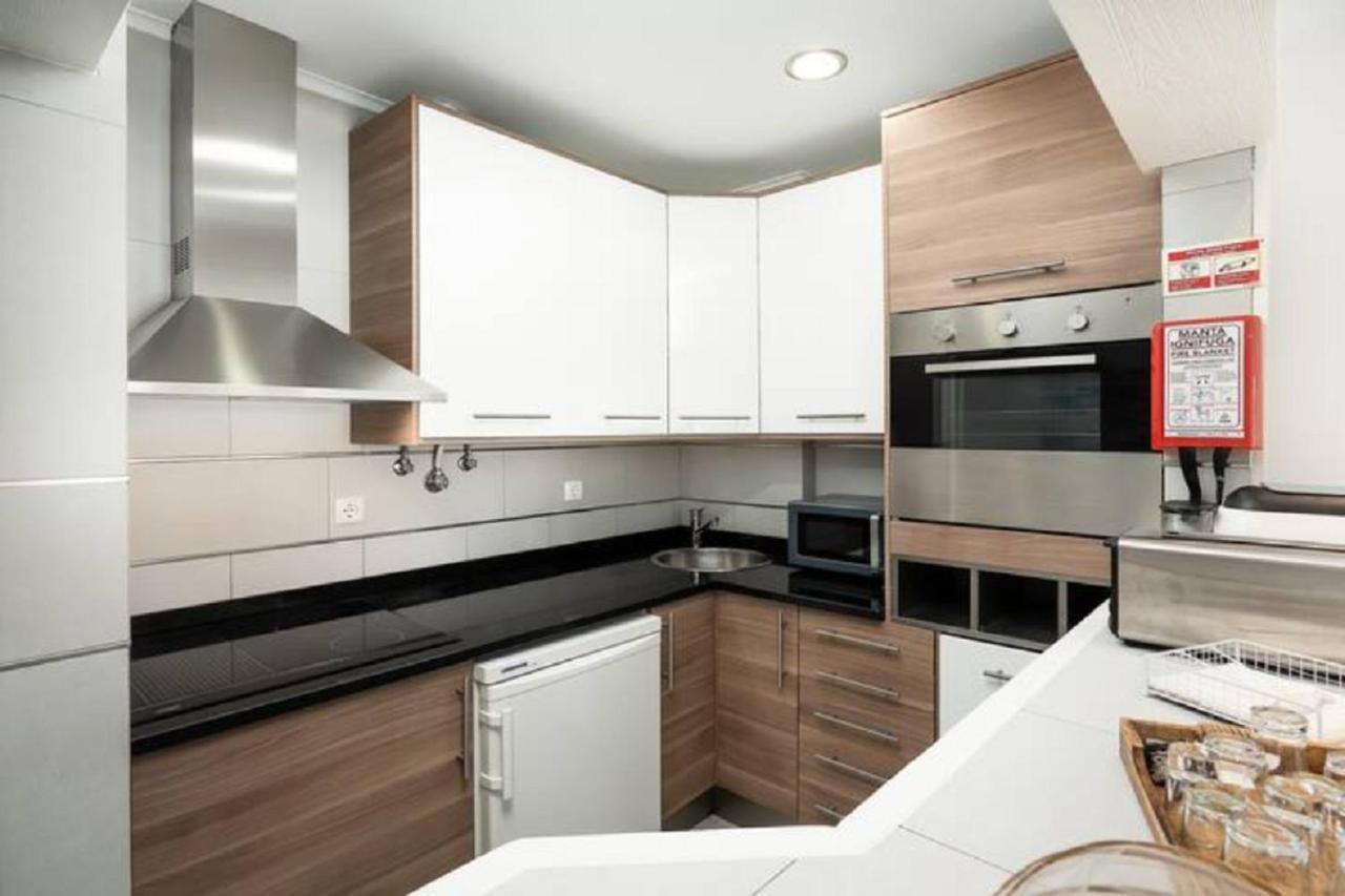 Apartamento Superb Flat 200 From Beach, 10 Min To Downtown Lagos